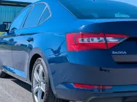 Gebraucht Skoda Superb Active 190 PS (139 kW) 2016 Blau Limousine