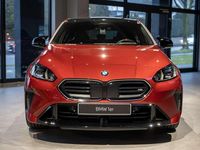 Neu BMW 135 300 PS (220 kW) 2026 Dragon fire red Kleinwagen
