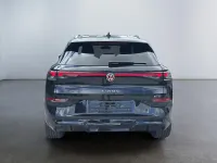 Neu VW T-Roc Pro 150 PS (110 kW) 2026 Grenadillschwarz metallic SUV