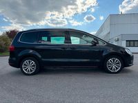Second-hand VW Sharan 140 CP (102 kW) 2011 Negru Monovolum