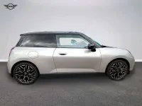 Gebraucht Mini Cooper SE Favoured 160 kW (218 PS) 2025 Grau Kleinwagen