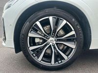 Gebraucht Volvo XC60 Plus 250 PS (183 kW) 2025 Crystal weiß perleffekt SUV