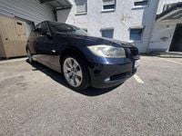 Usado BMW 320 150 HP (110 kW) 2006 Azul Sedan