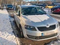 Gebraucht Skoda Octavia 115 PS (84 kW) 2016 Grau Kombi