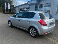 Gebraucht Kia Ceed 109 PS (80 kW) 2007 Silber Kleinwagen