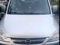Second-hand Opel Combo 92 CP (67 kW) 2005 Argintiu Monovolum
