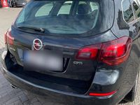 Gebraucht Opel Astra 165 PS (121 kW) 2011 Schwarz Kombi