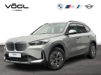 Neu BMW iX1 Shadowline 150 kW (204 PS) 2025 Spacesilber SUV