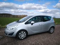 Gebraucht Opel Meriva 101 PS (74 kW) 2012 Silber Van / Kleinbus