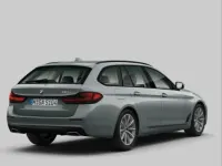 Gebraucht BMW 520 190 PS (139 kW) 2023 Skyscraper grau metallic Limousine