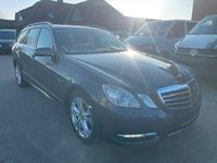 Gebraucht Mercedes E250 204 PS (150 kW) 2011 Grau Kombi