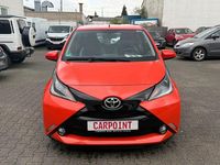 Gebraucht Toyota Aygo X-play 69 PS (50 kW) 2015 Orange Kleinwagen