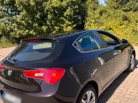 Gebraucht Alfa Romeo Giulietta 120 PS (88 kW) 2011 Schwarz Kleinwagen