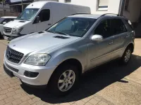 Gebraucht Mercedes ML320 224 PS (164 kW) 2007 Silber SUV
