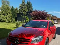 Gebraucht Mercedes A180 122 PS (89 kW) 2012 Rot Kleinwagen