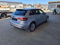 Gebraucht Audi A3 Basis 116 PS (85 kW) 2018 Florettsilber metallic Limousine