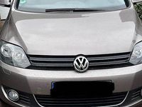 Gebraucht VW Golf Plus Cross Highline 122 PS (89 kW) 2009 Gold Van / Kleinbus