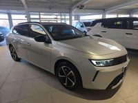 Neu Opel Astra Edition 131 PS (96 kW) 2025 Grau/typ aussenverkleidung met Kombi