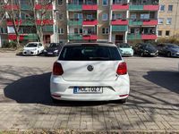 Gebraucht VW Polo 90 PS (66 kW) 2014 Weiß Limousine