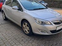 Gebraucht Opel Astra 120 PS (88 kW) 2011 Silber Limousine