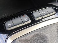 Gebraucht Opel Combo Life Edition 110 PS (80 kW) 2022 Weiß Van / Kleinbus