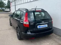 Gebraucht Hyundai i30 Edition 90 PS (66 kW) 2011 Schwarz Kombi