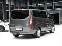 Gebraucht Ford Tourneo Titanium 185 PS (136 kW) 2021 Magneticgrau (metallic) Van / Kleinbus