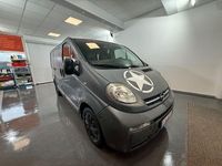 Gebraucht Opel Vivaro 82 PS (60 kW) 2004 Steuerung sonderfarbe Van / Kleinbus