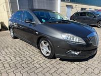 Gebraucht Lancia Delta 120 PS (88 kW) 2010 Grau Kleinwagen