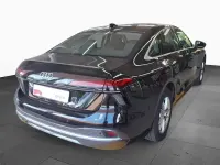 Gebraucht Audi A6 Sport 204 PS (150 kW) 2025 Mythosschwarz metallic Limousine
