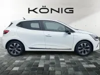 Gebraucht Renault Clio V Evolution 67 PS (49 kW) 2023 Weiß Limousine