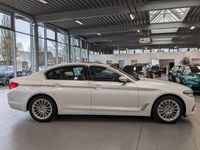 gebraucht BMW 530 dA Limousine xDrive HUD LivCoPro LED AHK IntegralAktiv Glasdach KomfortSitz Komfortzugang