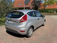 Gebraucht Ford Fiesta Ambiente 60 PS (44 kW) 2009 Silber Limousine