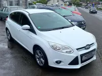 Gebraucht Ford Focus Trend 125 PS (91 kW) 2013 Frostweiß Limousine