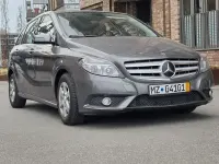 Gebraucht Mercedes B180 122 PS (89 kW) 2012 Grau Kleinwagen