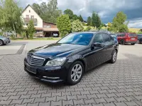 Gebraucht Mercedes C180 156 PS (114 kW) 2013 Obsidianschwarz (metallic) Limousine