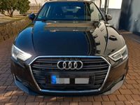 gebraucht Audi A3 Sportback 2.0 TDI sport / Automatik/ SHZ /LED