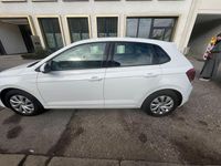 Gebraucht VW Polo Sound 75 PS (55 kW) 2017 Weiß Kleinwagen