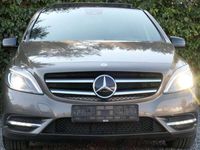 gebraucht Mercedes B200 VOLL-PANNO+SSD+SPORTPAK-Totwinkel+Spur+NIGHT-PAKET