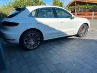 gebraucht Porsche Macan Turbo Unfallfrei PANO Sitzbelüftung Carbon