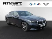 Gebraucht BMW 530e M Sport 299 PS (219 kW) 2025 Carbonschwarz metallic Limousine