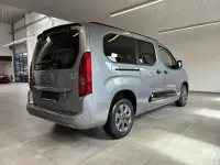 Neu Opel Combo 131 PS (96 kW) 2026 Kontrast grau Van / Kleinbus