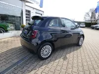 Neu Fiat 500e Red 86 kW (118 PS) 2025 Colore esterno (onyx schwarz) Kleinwagen