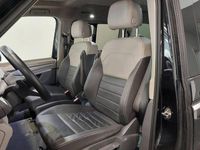 Gebraucht VW Multivan Style 150 PS (110 kW) 2024 Deep black perleffekt Van