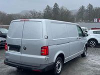 Gebraucht VW Transporter 150 PS (110 kW) 2017 Silber Van