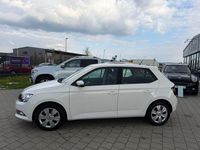 Gebraucht Skoda Fabia Ambition 75 PS (55 kW) 2015 Weiß Limousine