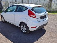 Gebraucht Ford Fiesta 90 PS (66 kW) 2009 Weiß Limousine