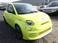 Neu Abarth 500e Turismo 114 kW (155 PS) 2025 Acid green Kleinwagen