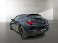 Gebraucht Opel Astra GTC Active 140 PS (102 kW) 2013 Schwarz Limousine