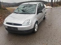 Gebraucht Ford Fiesta 60 PS (44 kW) 2004 Silber Kleinwagen